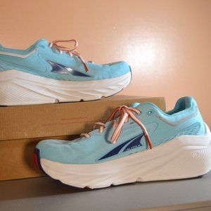 Like New Altra Via Olympus Size 8 Women's